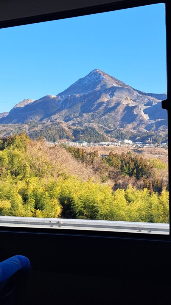 バスから見た武甲山